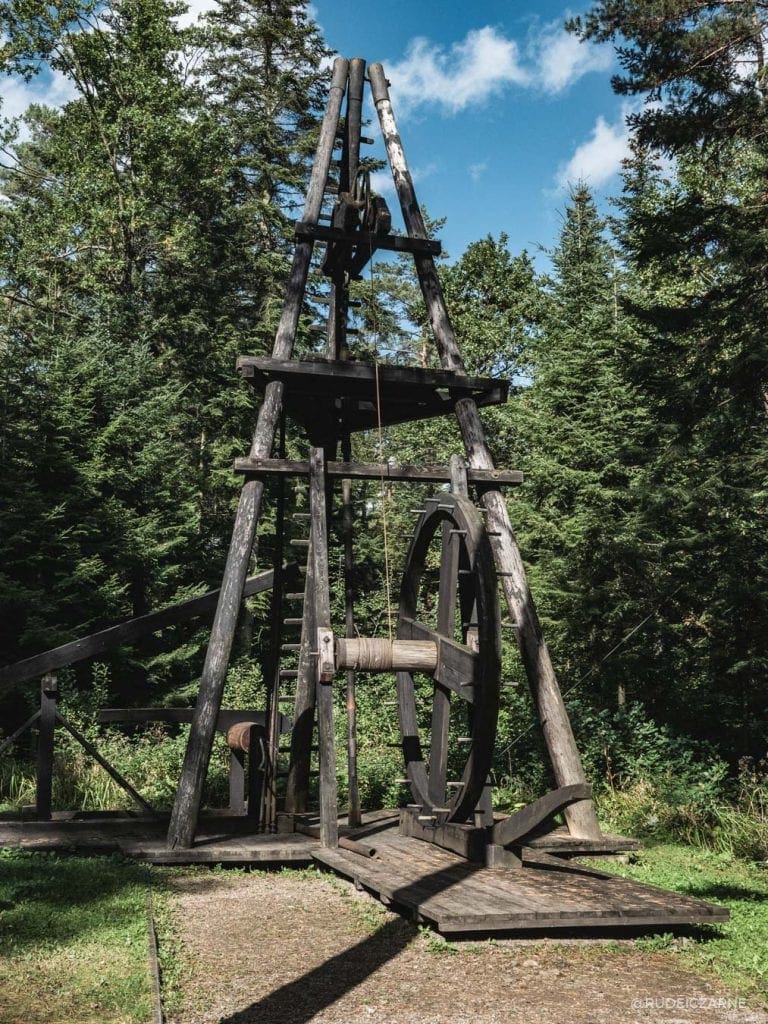 kopalnia-ropy-naftowej